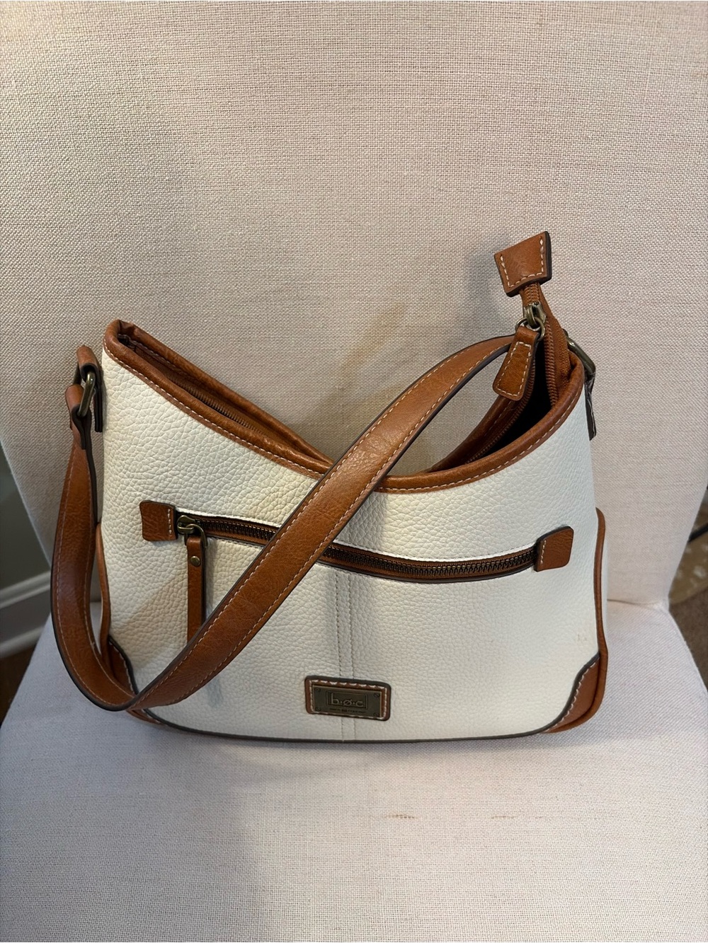 b.o.c. White and Tan Pebbled Shoulder Bag with Front Zip Pocket